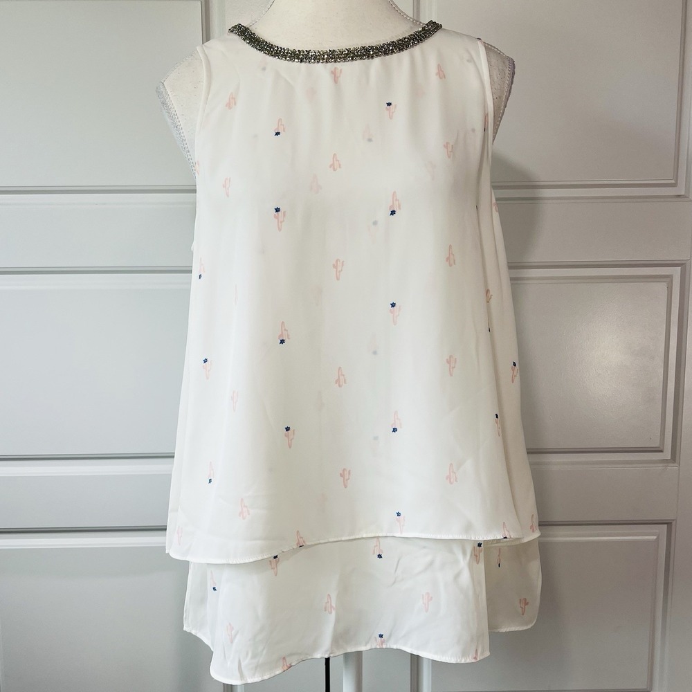 Juicy Couture White Layered Pink Cactus Sleeveless‎ Blouse Rhinestone Collar